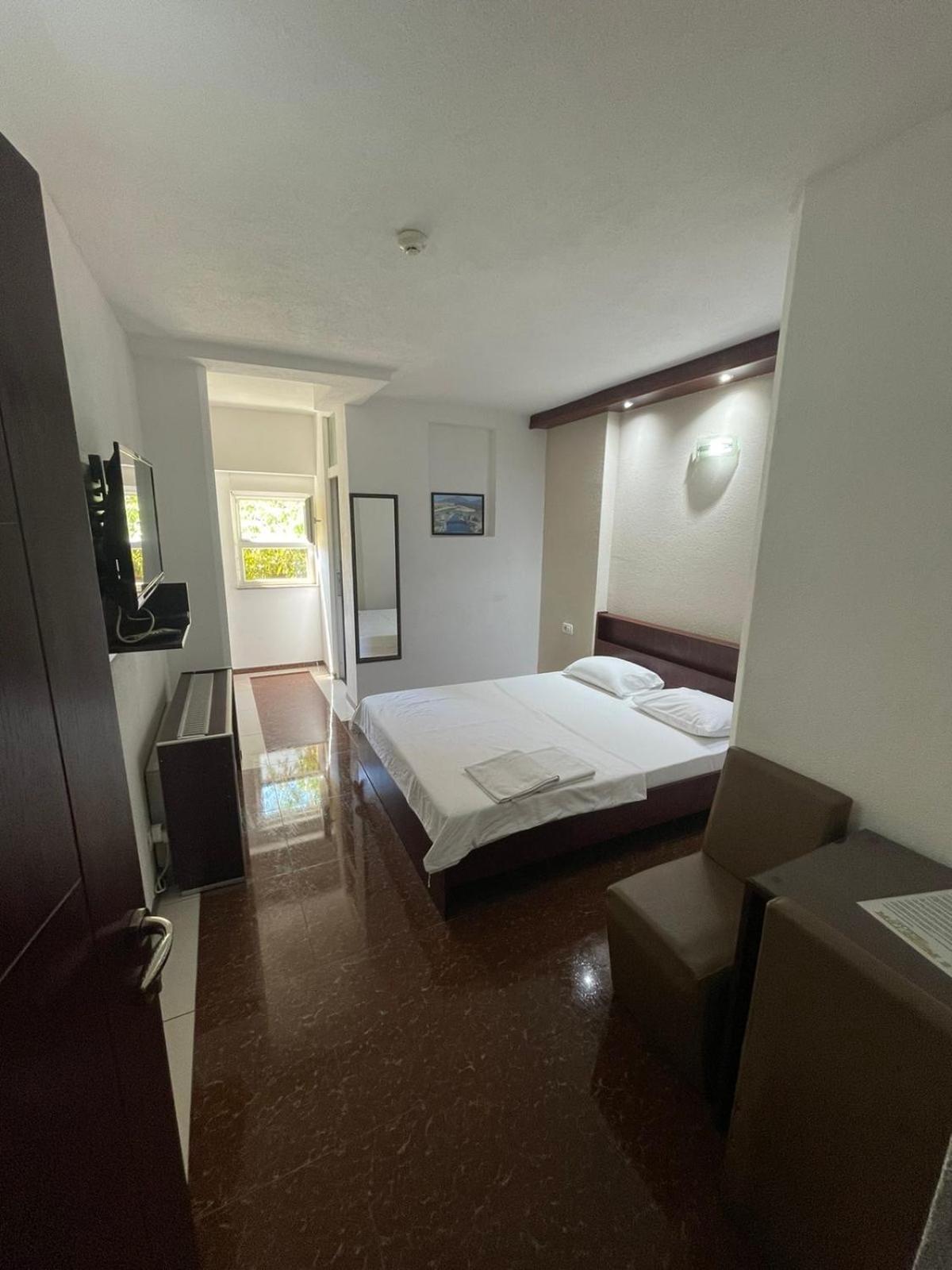 Hotel Millenium2 Prizren Kültér fotó