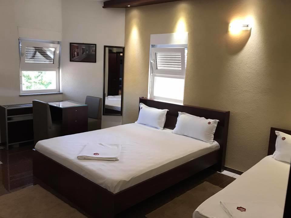 Hotel Millenium2 Prizren Kültér fotó