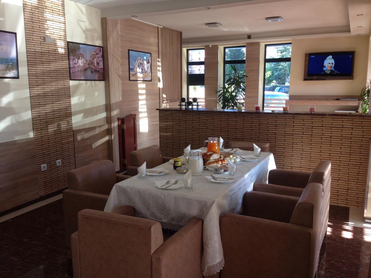 Hotel Millenium2 Prizren Kültér fotó