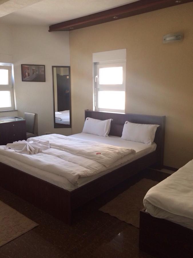 Hotel Millenium2 Prizren Kültér fotó