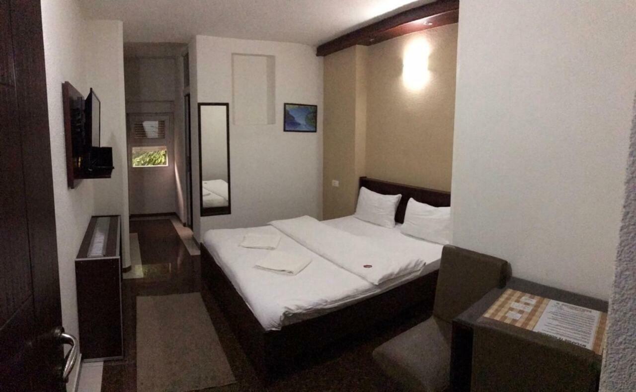 Hotel Millenium2 Prizren Kültér fotó